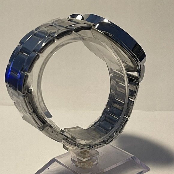 KANSAS CITY CHIEFS NFL Team Logo Men's Stainless-Steel Silver Analog Watch NEW - Picture 7 of 10